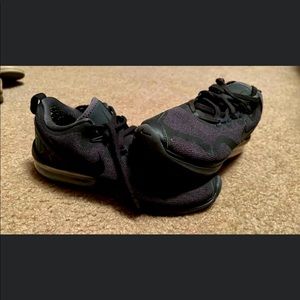 Nike Air Max tennis shoe